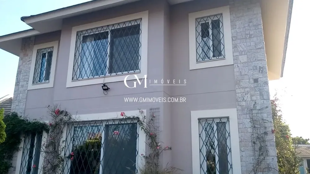 Casa, 3 quartos, 243 m² - Foto 1