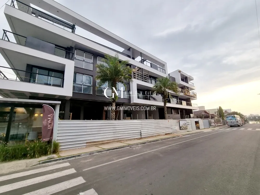 Cobertura, 3 quartos, 247 m² - Foto 2