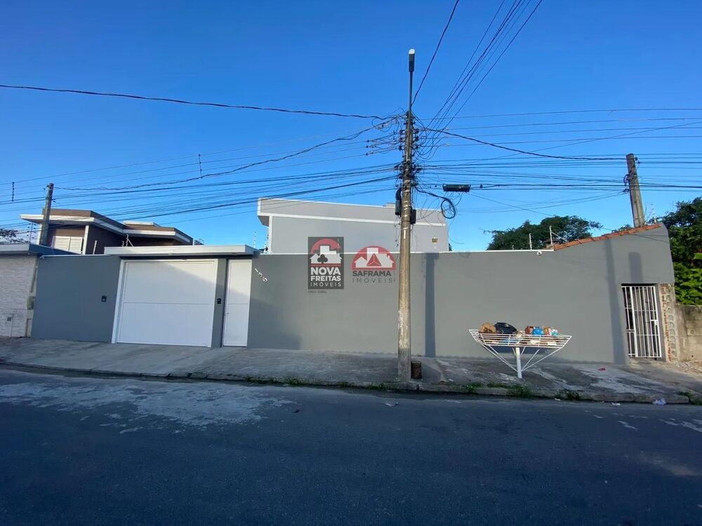 Casa à venda com 2 quartos, 160m² - Foto 3