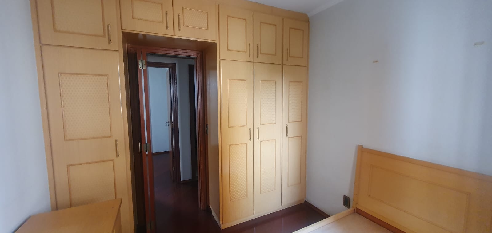 Apartamento à venda com 3 quartos, 70m² - Foto 2