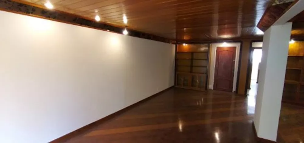 Apartamento à venda com 3 quartos, 119m² - Foto 1