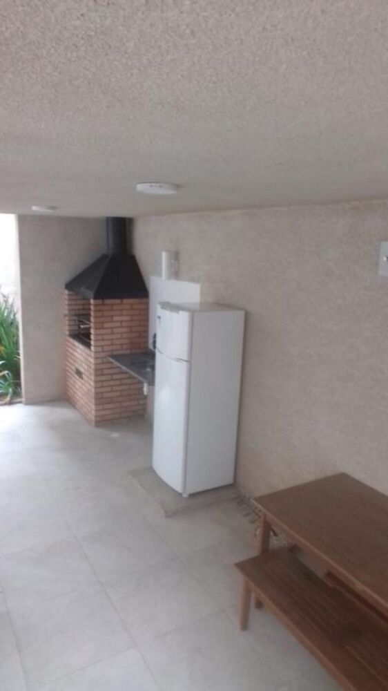 Apartamento à venda com 2 quartos, 42m² - Foto 2