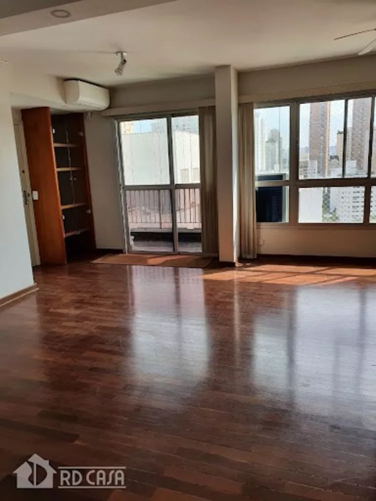 Apartamento à venda com 3 quartos, 115m² - Foto 1