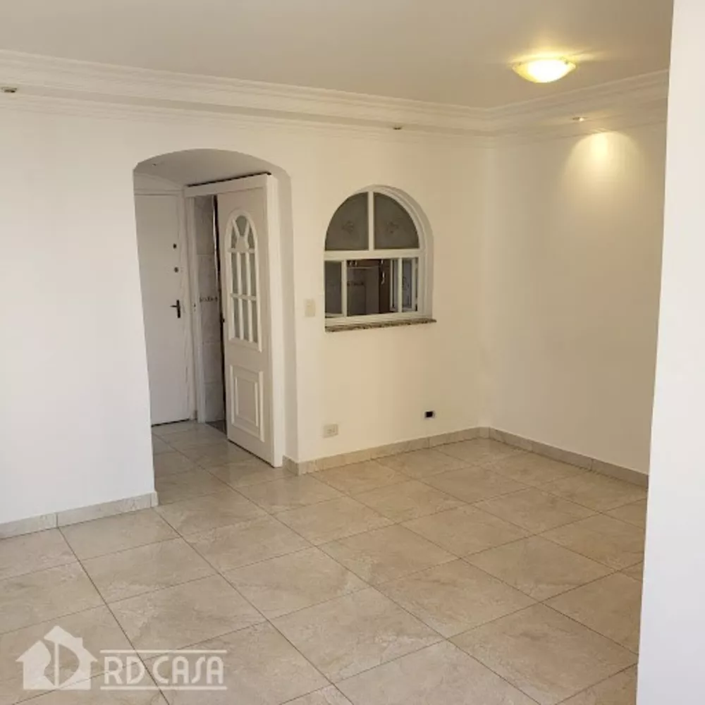 Apartamento à venda com 2 quartos, 70m² - Foto 2