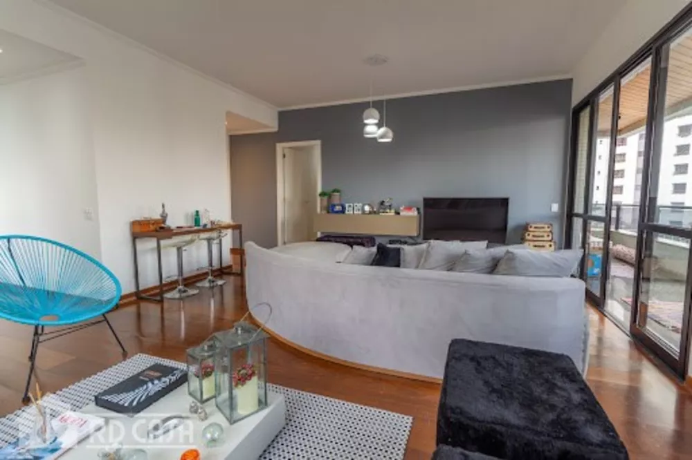 Apartamento à venda com 4 quartos, 190m² - Foto 2