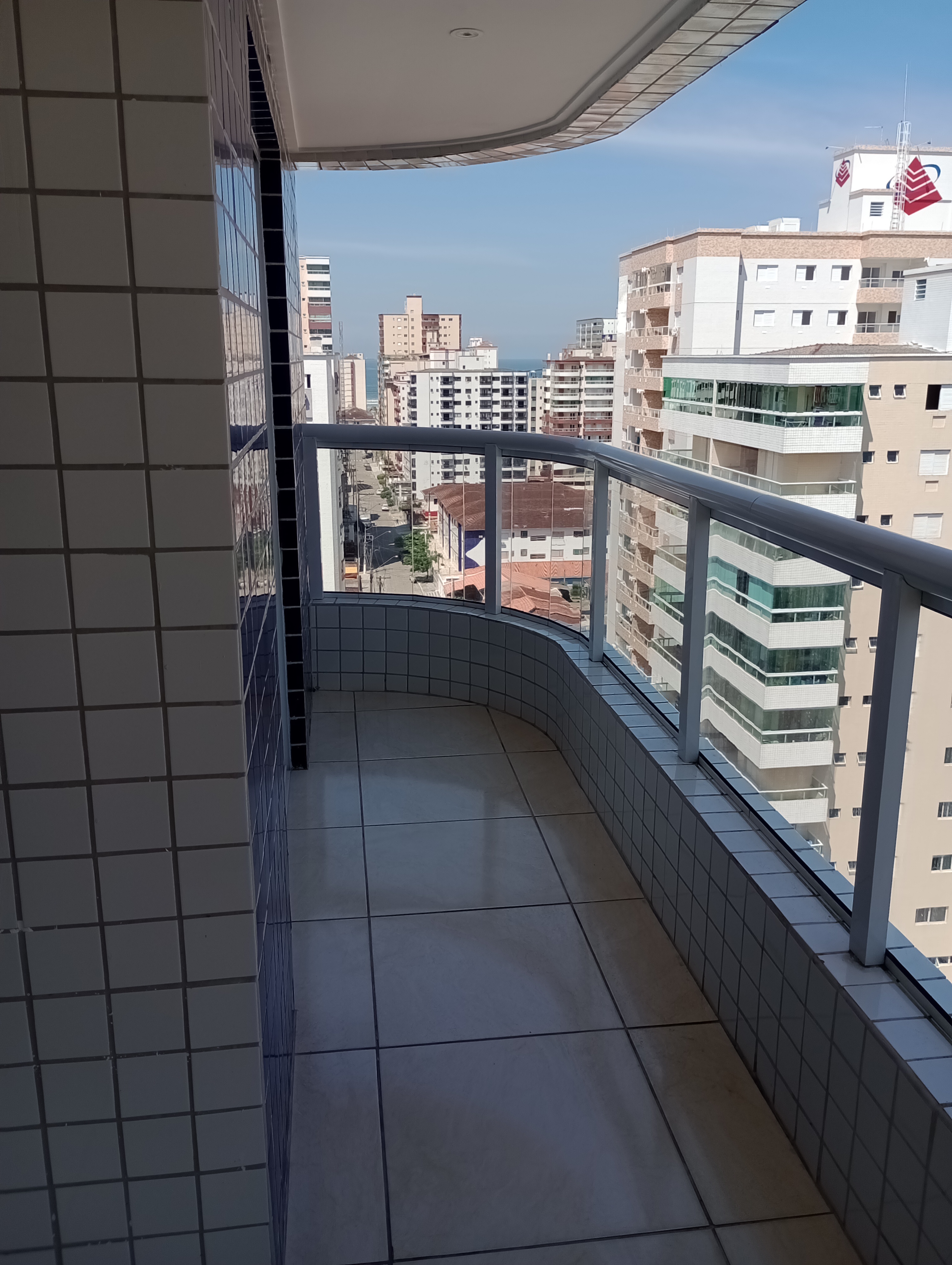 Apartamento à venda com 2 quartos, 77m² - Foto 2