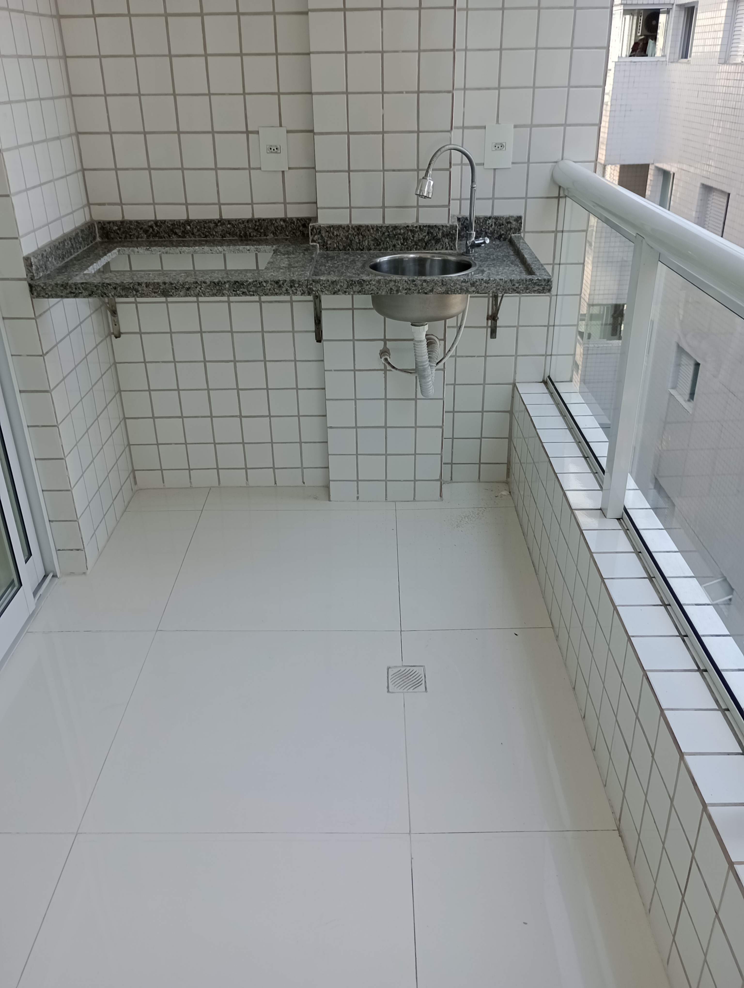 Apartamento à venda com 2 quartos, 75m² - Foto 17