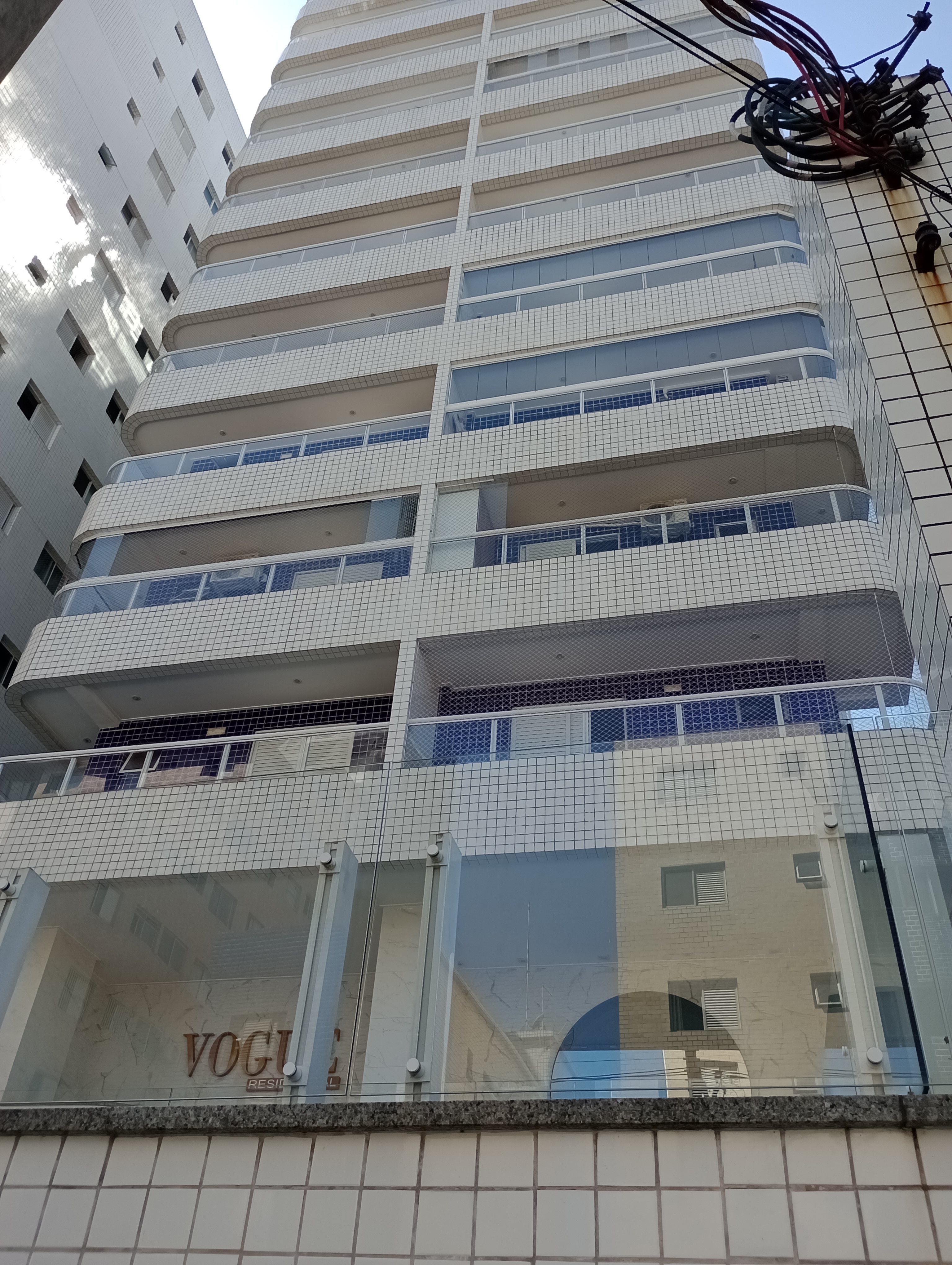 Apartamento à venda com 2 quartos, 75m² - Foto 1