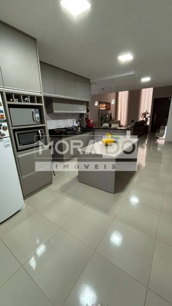 Casa, 3 quartos, 220 m² - Foto 3