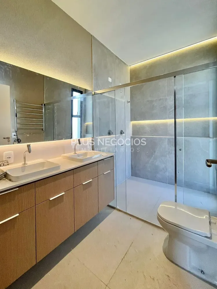 Casa, 3 quartos, 233 m² - Foto 1