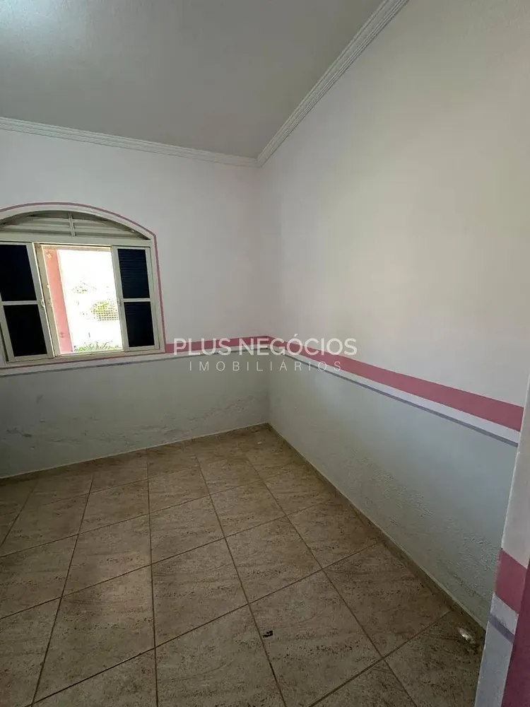 Chácara, 3 quartos, 814 m² - Foto 4