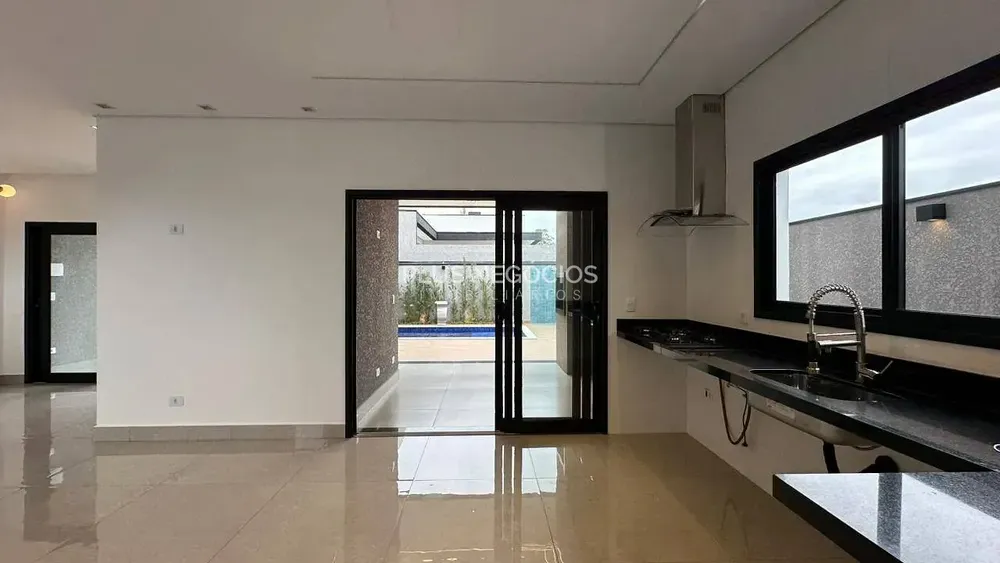 Casa, 3 quartos, 231 m² - Foto 4
