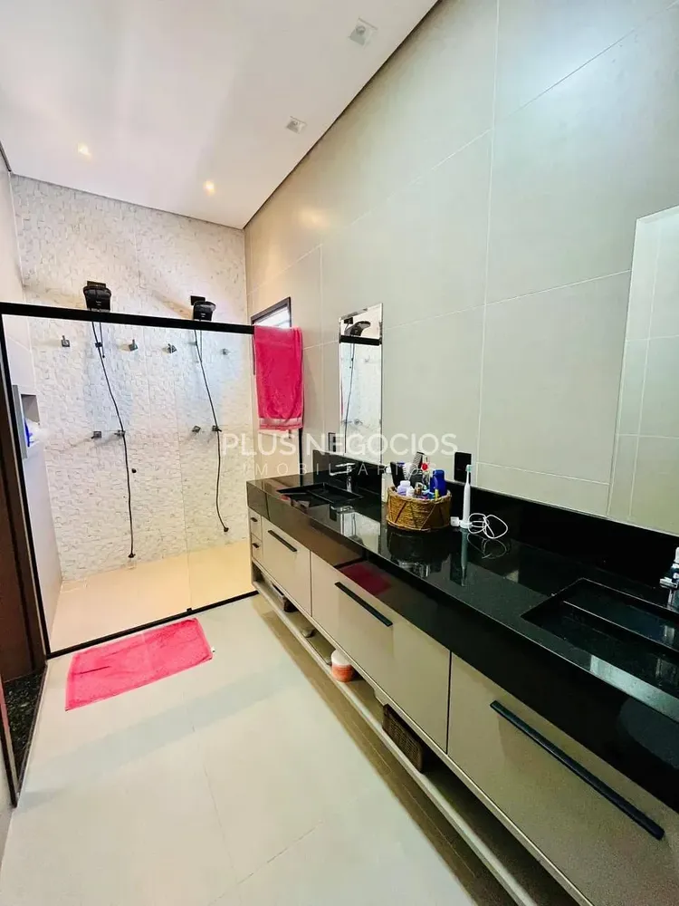 Casa, 3 quartos, 268 m² - Foto 2