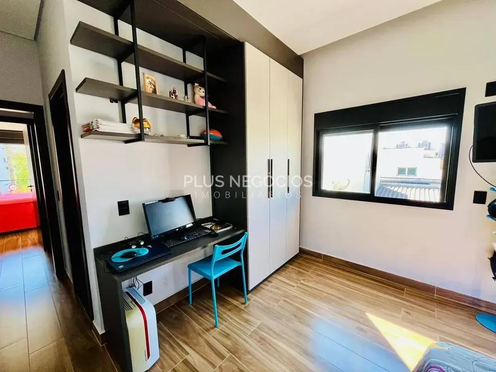 Casa, 3 quartos, 268 m² - Foto 1