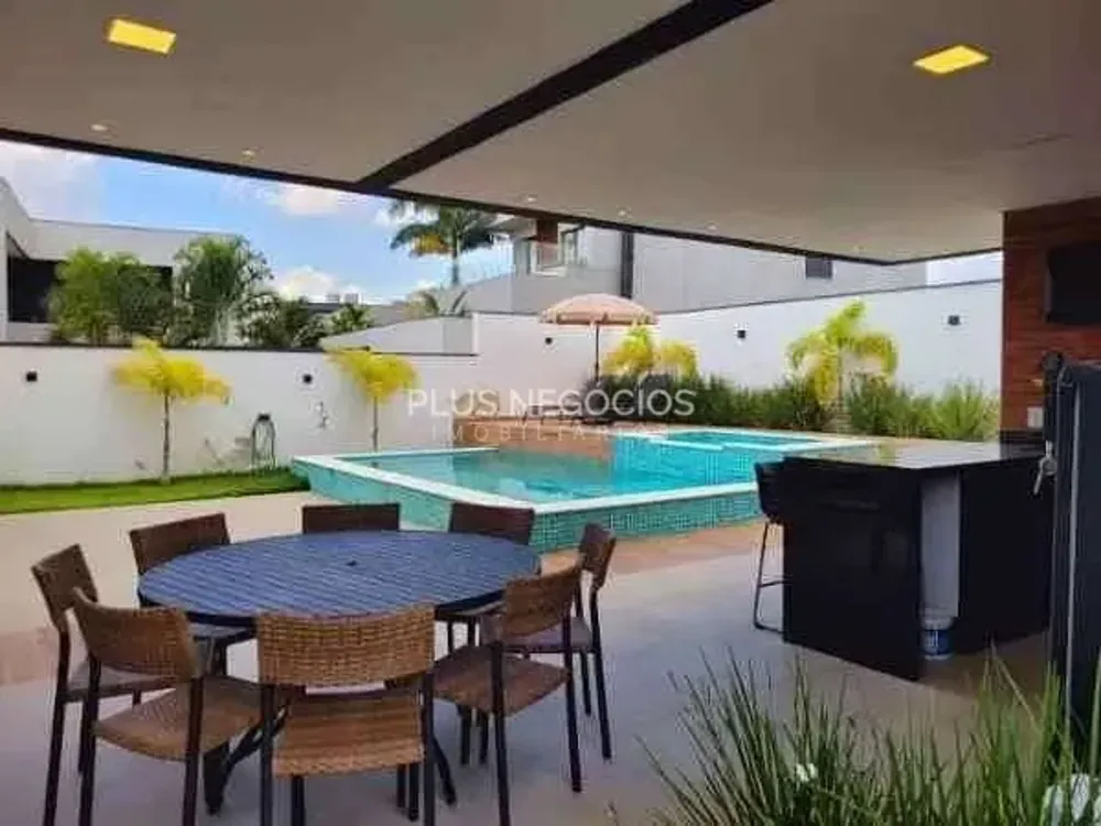 Casa, 4 quartos, 293 m² - Foto 2