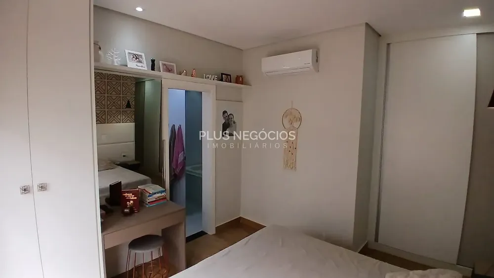 Casa, 4 quartos, 265 m² - Foto 8