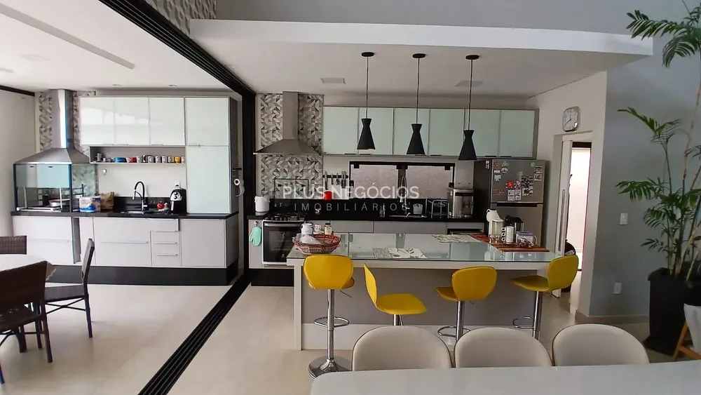 Casa, 4 quartos, 265 m² - Foto 12