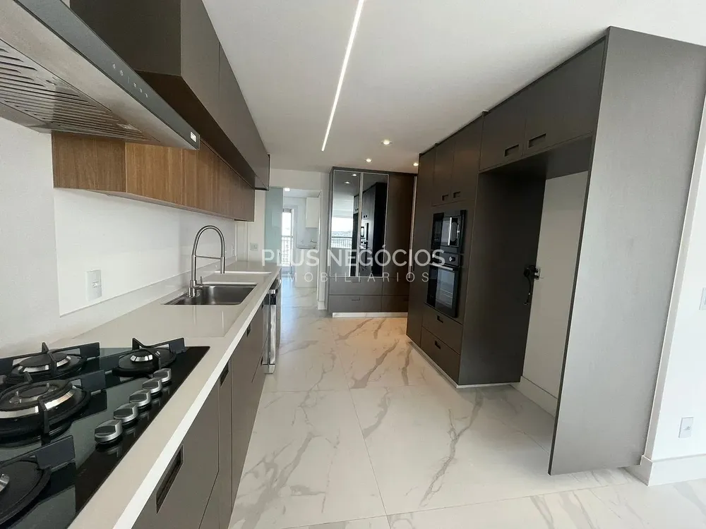 Apartamento, 3 quartos, 215 m² - Foto 5