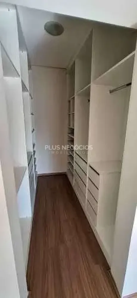 Casa, 3 quartos, 262 m² - Foto 4