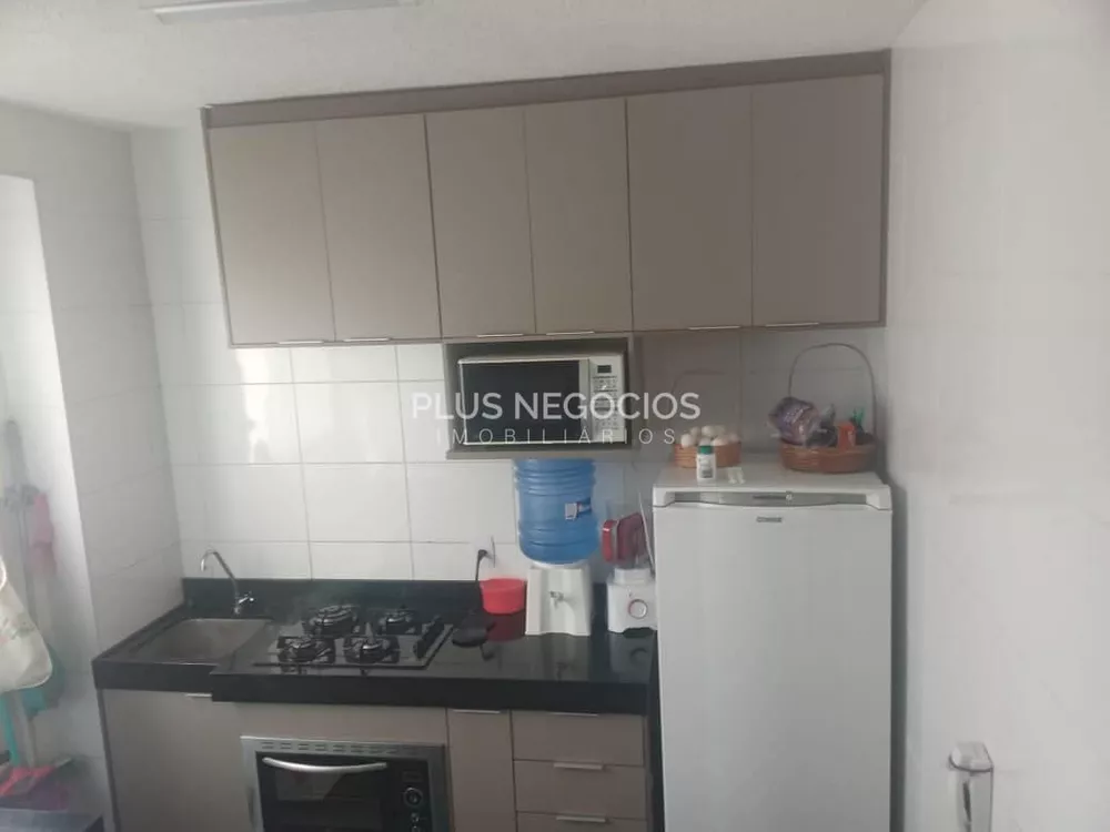 Apartamento à venda com 2 quartos, 42m² - Foto 3