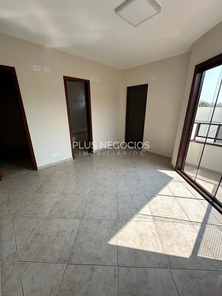 Casa, 1 quarto, 301 m² - Foto 2