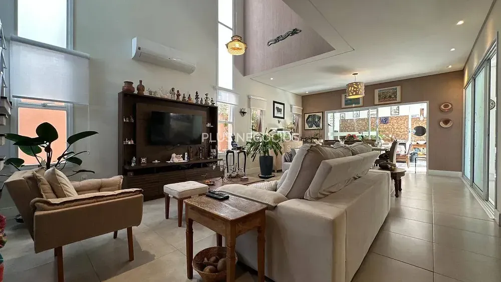 Casa, 3 quartos, 261 m² - Foto 2