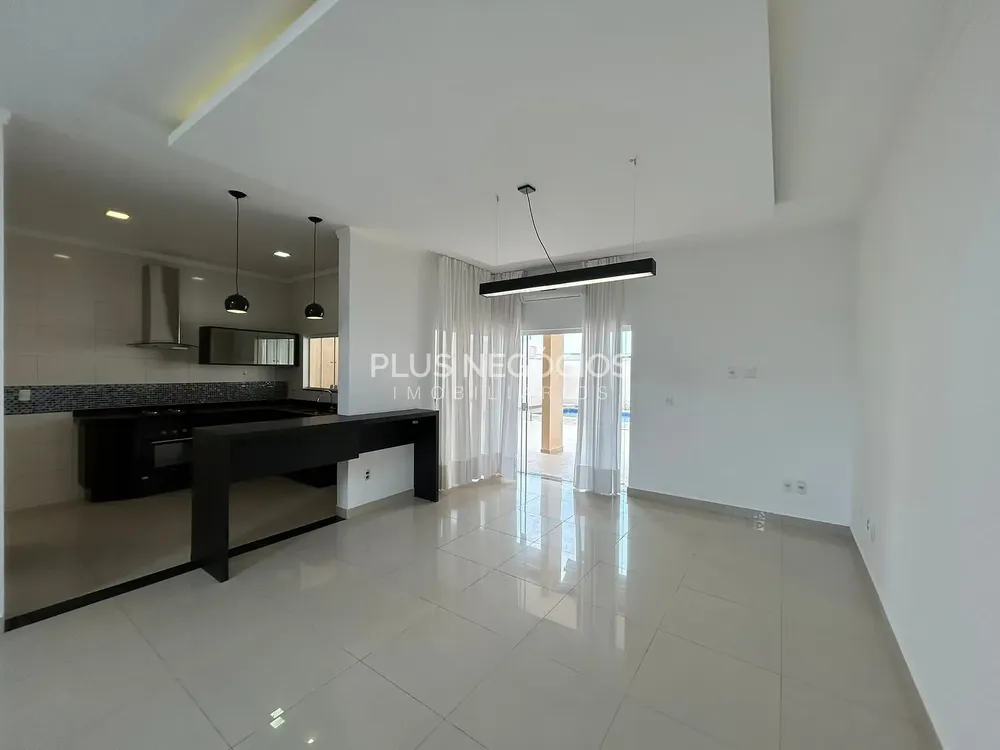 Casa, 3 quartos, 230 m² - Foto 3