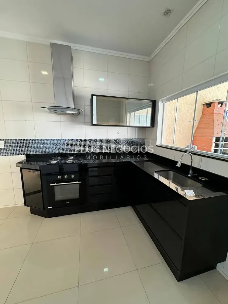 Casa, 3 quartos, 230 m² - Foto 7