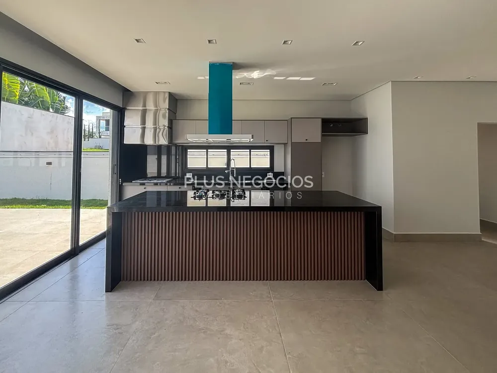 Casa, 3 quartos, 298 m² - Foto 2