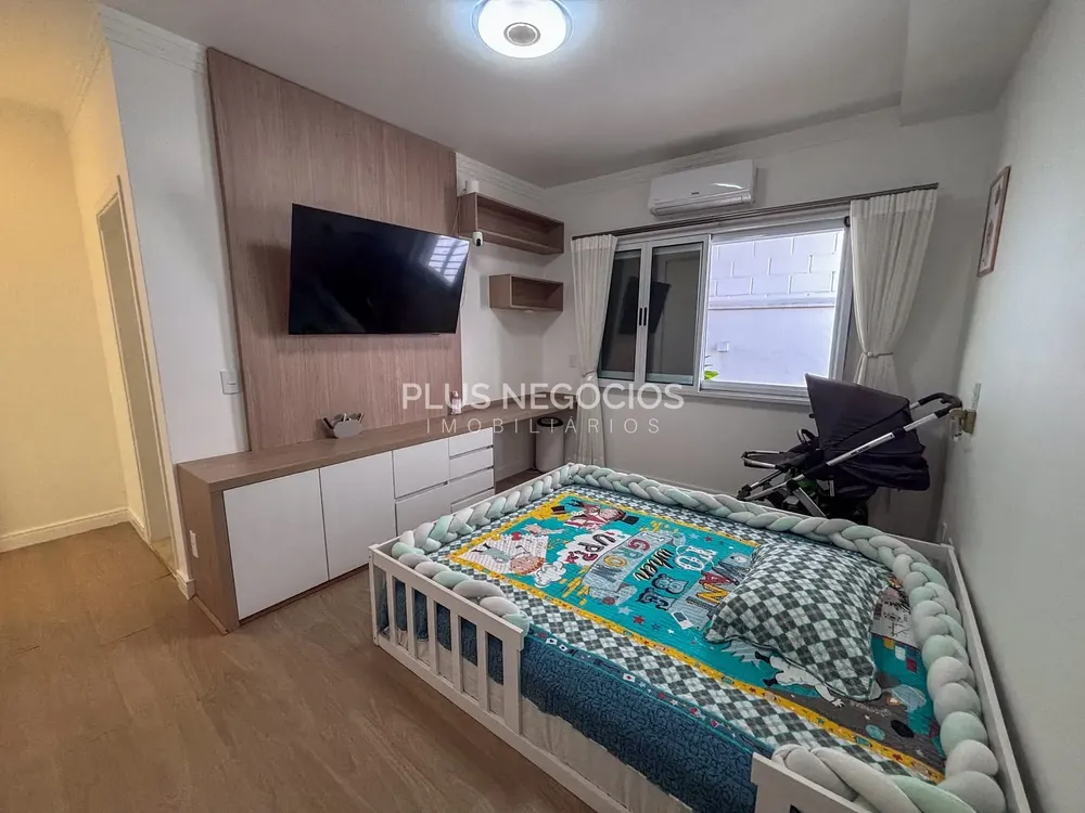 Casa, 6 quartos, 244 m² - Foto 2