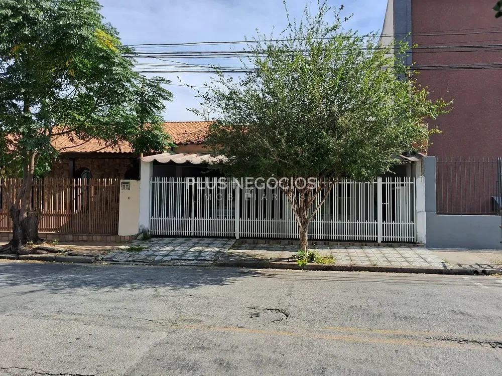 Casa, 3 quartos, 217 m² - Foto 1