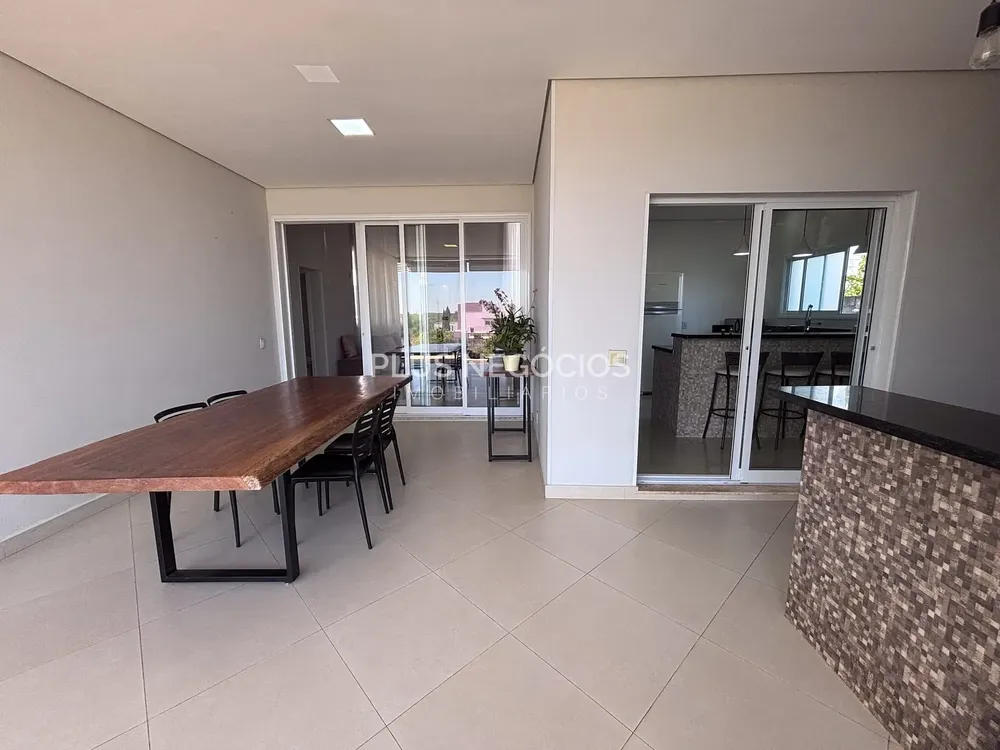 Casa, 4 quartos, 205 m² - Foto 2