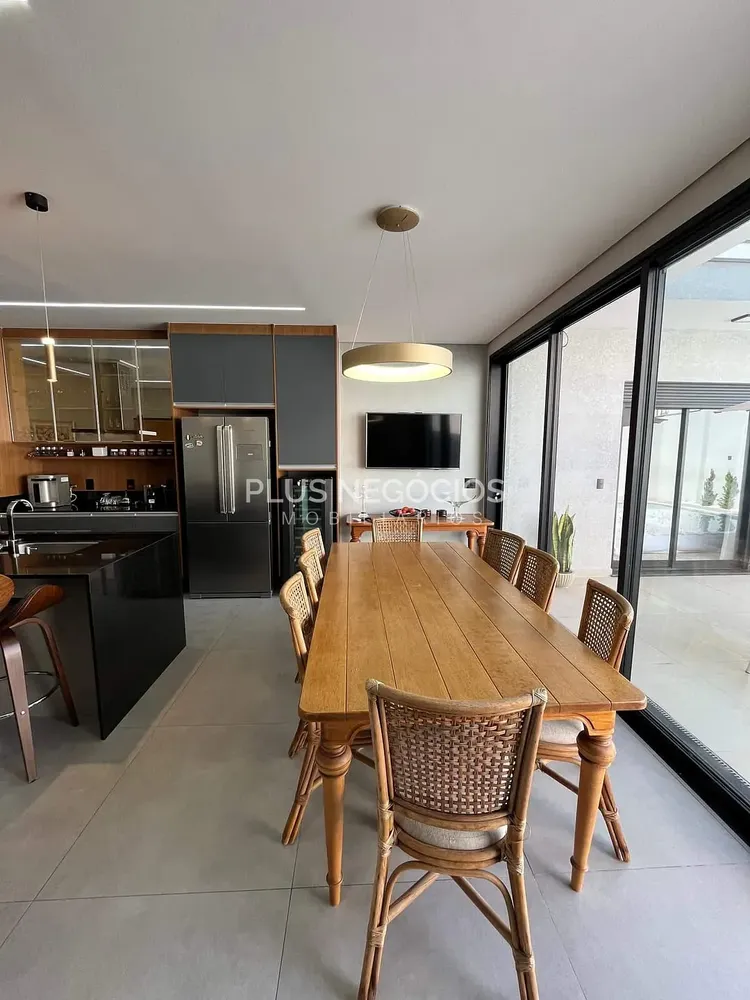 Casa, 3 quartos, 246 m² - Foto 4