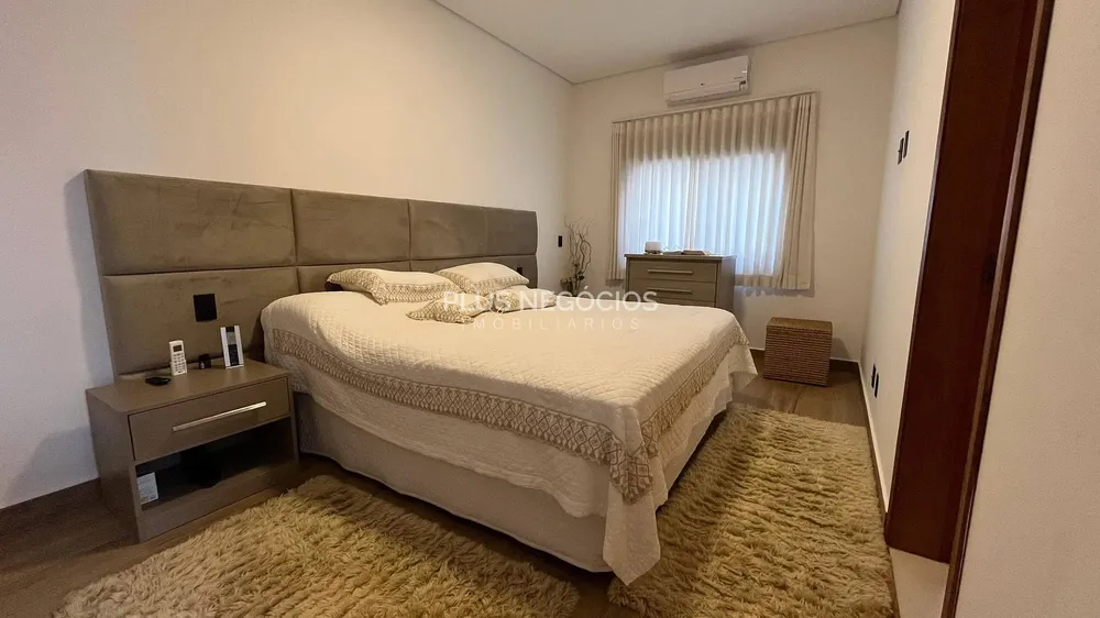 Casa, 3 quartos, 246 m² - Foto 9