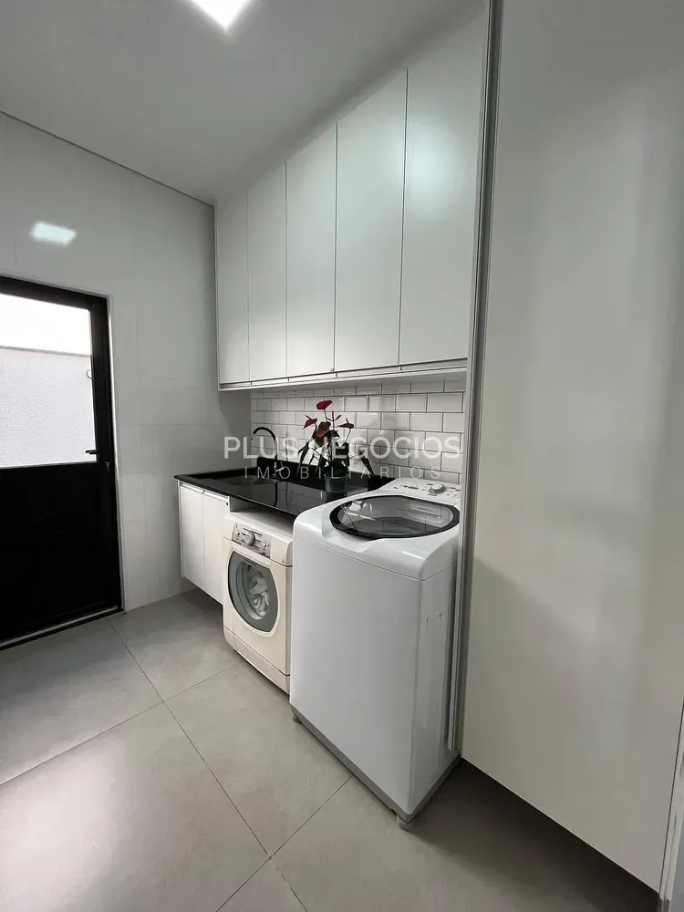 Casa, 3 quartos, 246 m² - Foto 3