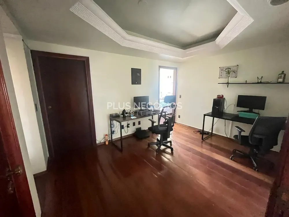 Apartamento, 3 quartos, 220 m² - Foto 1