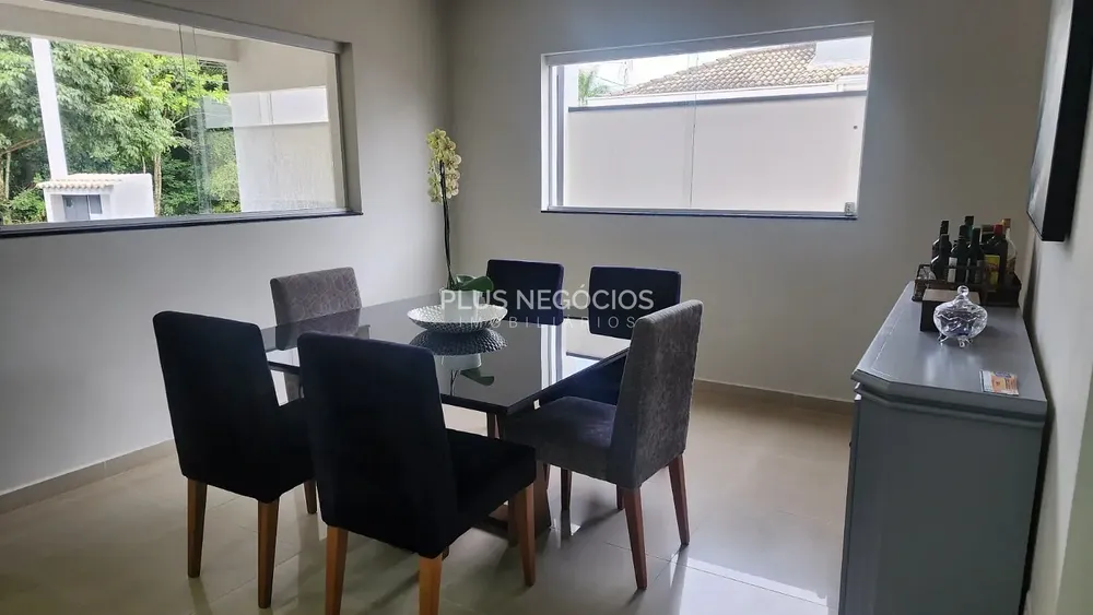Casa, 4 quartos, 245 m² - Foto 4