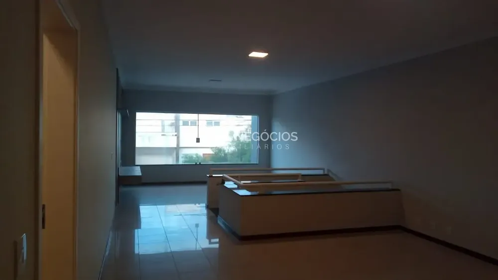Casa, 3 quartos, 200 m² - Foto 2