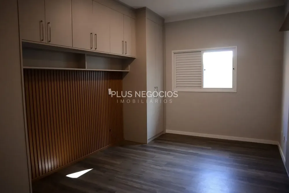 Casa, 3 quartos, 200 m² - Foto 1