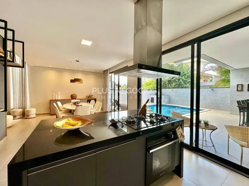 Casa, 4 quartos, 362 m² - Foto 1