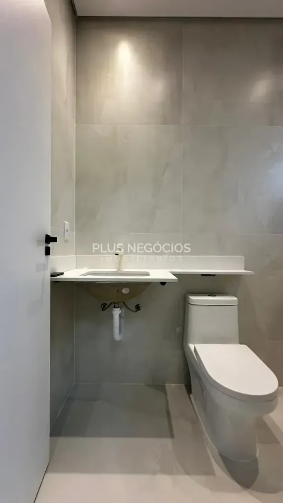 Casa, 4 quartos, 212 m² - Foto 1