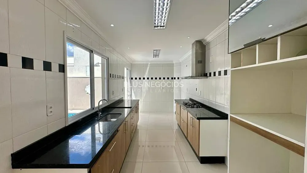 Casa, 3 quartos, 256 m² - Foto 2