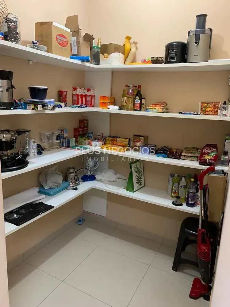 Sobrado, 3 quartos, 207 m² - Foto 2
