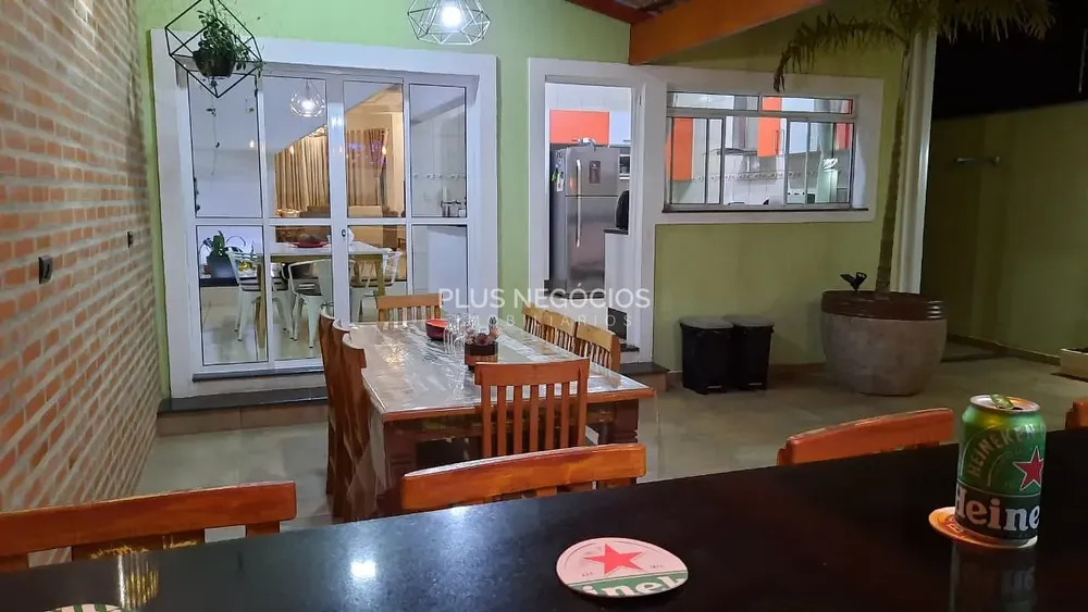Casa, 3 quartos, 230 m² - Foto 4