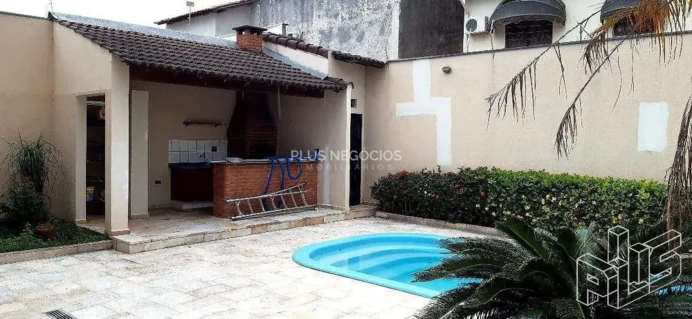 Casa, 4 quartos, 370 m² - Foto 1