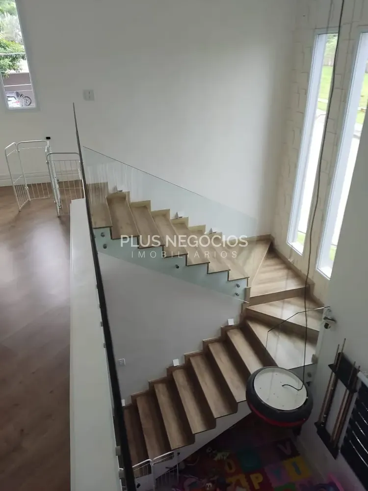 Casa, 3 quartos, 242 m² - Foto 4