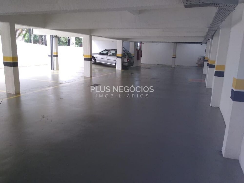 Apartamento à venda com 2 quartos, 62m² - Foto 2