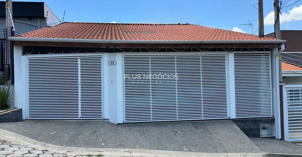 Casa, 3 quartos, 208 m² - Foto 1