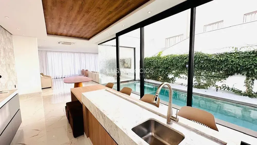 Casa, 3 quartos, 280 m² - Foto 3