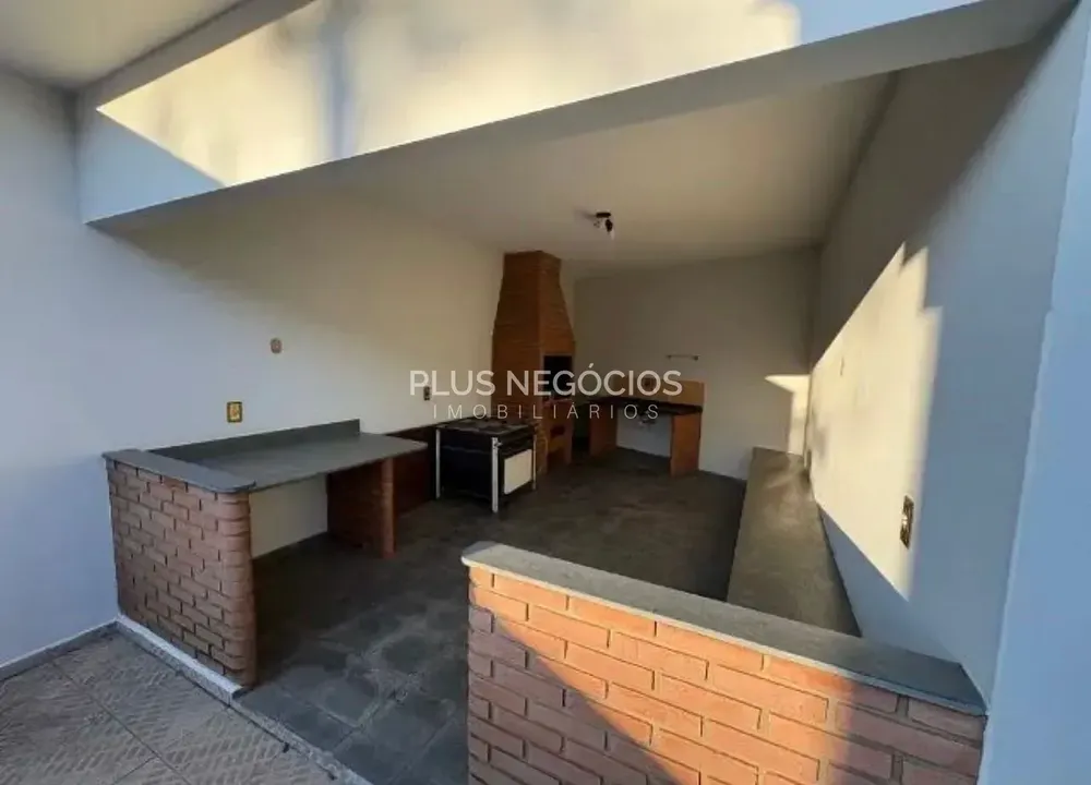 Casa, 3 quartos, 249 m² - Foto 2